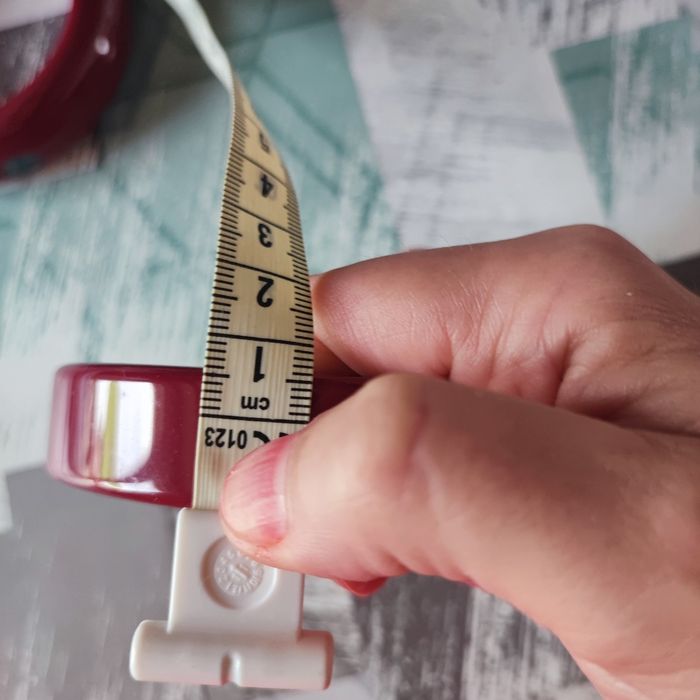 Lot bracelet résine bordeaux mango le rond est fendu mais ne gêne en rien - photo numéro 4