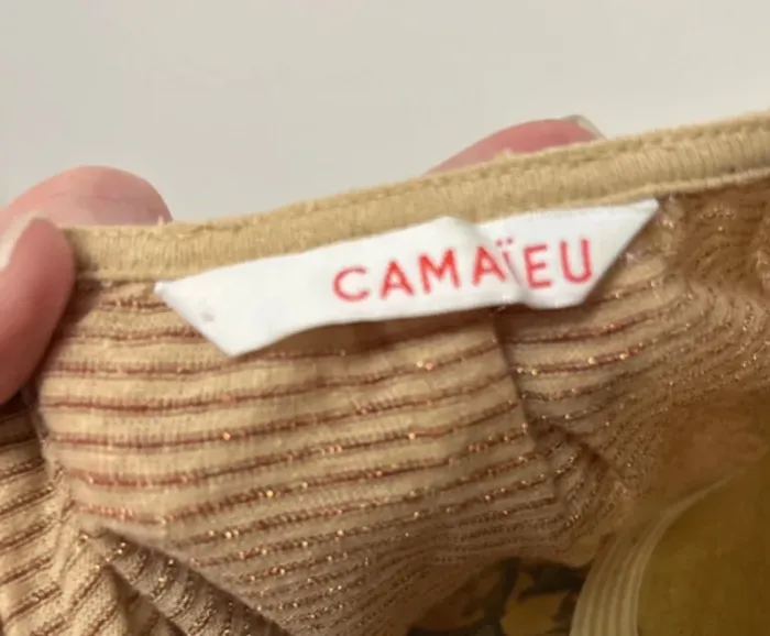 T-shirt boutonné Camaïeu beige et rose pailleté 38 - photo numéro 2