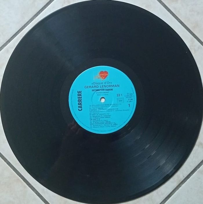Vends Vinyle Gérard Lenorman la balade des gens heureux vitesse 33 tours format 30 cm - photo numéro 3