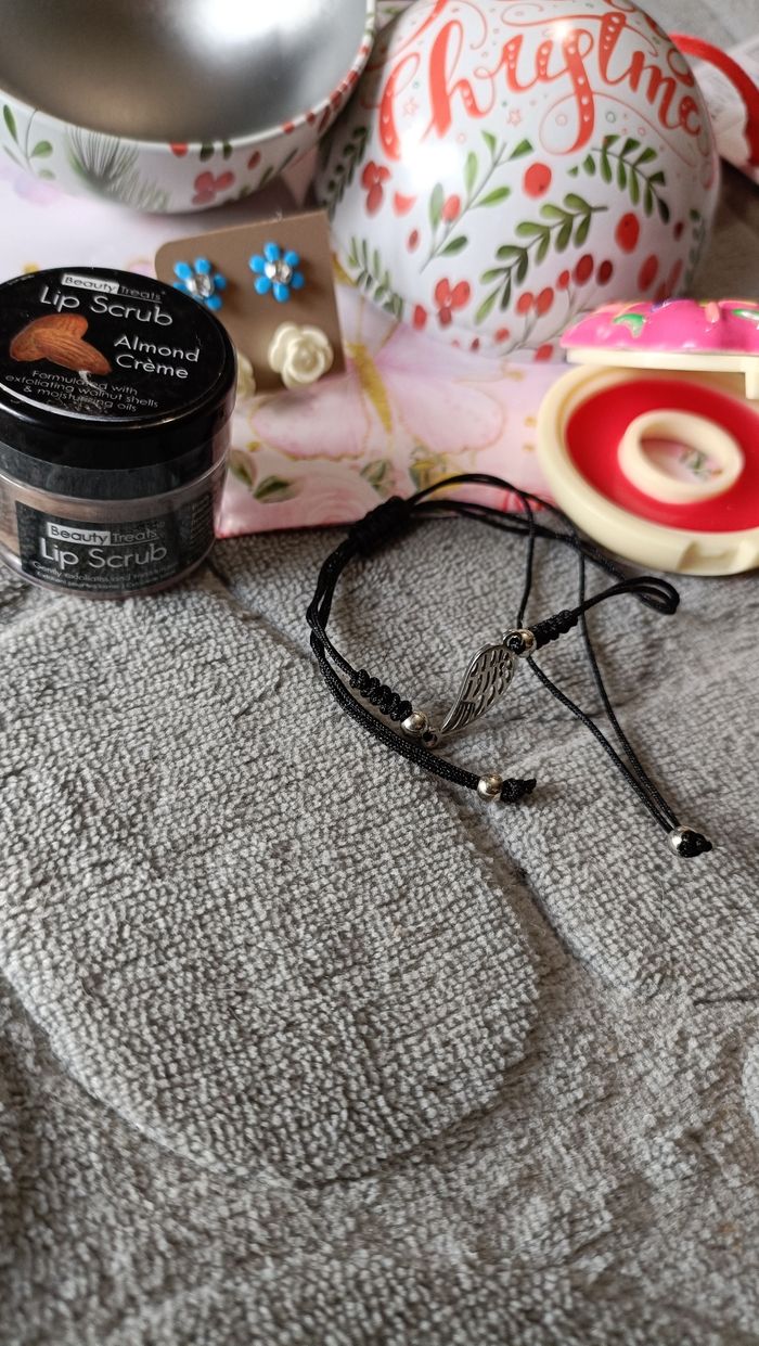 Boite boule neige maquillages et bijoux - photo numéro 2