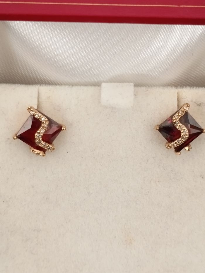 Boucles d'oreilles plaqué or. - photo numéro 2