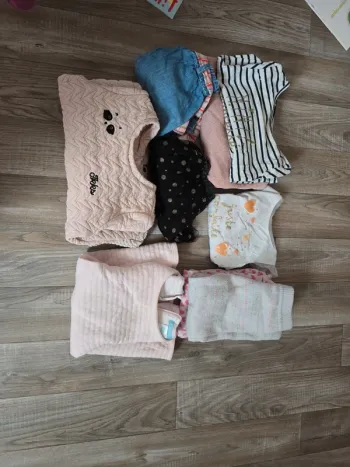 Lot taille 18 mois