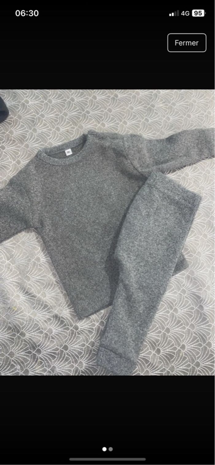 Ensemble gris