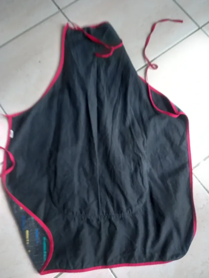 Tablier noir 💯 % coton - photo numéro 2