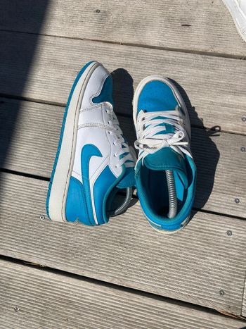 Chaussure air Jordan 1 low taille 39