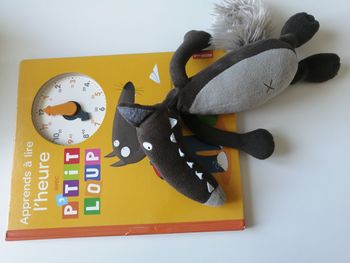 livre et peluche p'tit loup