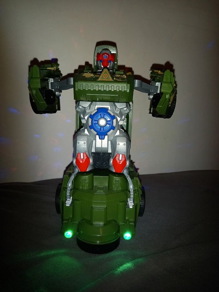 Char robot blindé lumineux sonore - photo numéro 5