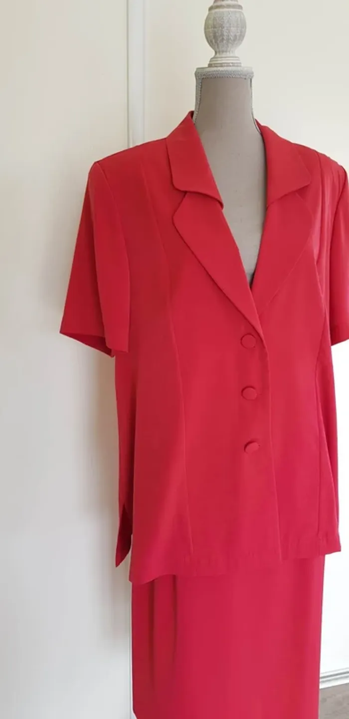 Ensemble tailleur / jupe - photo numéro 2