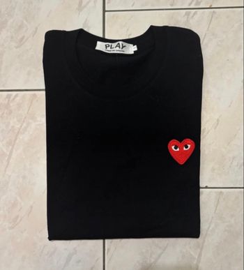 T-shirt noir comme des garçons