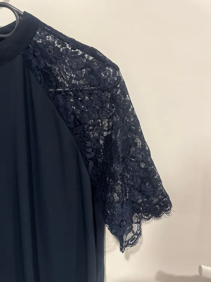 Robe dentelle très élégante idéal cérémonie - photo numéro 2