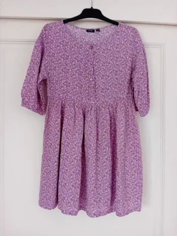Robe fleurie violet kiabi 8 ans