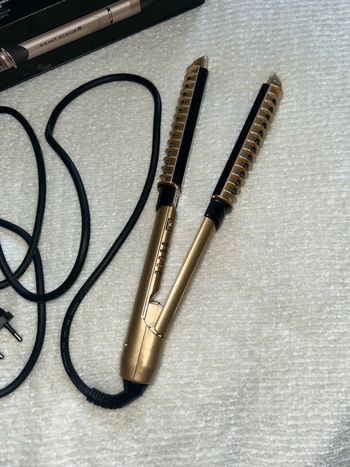 lisseur boucleur neuf et jamais utilisé marque Saint Algue 