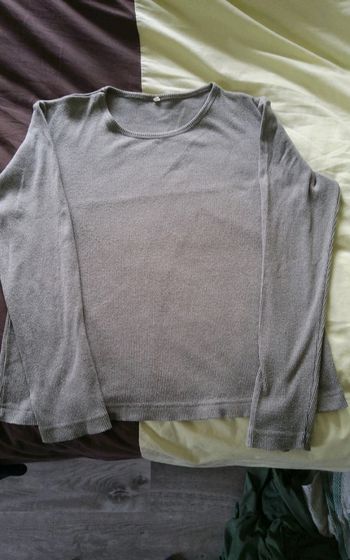 Maillot/ sous pull taille 46/48