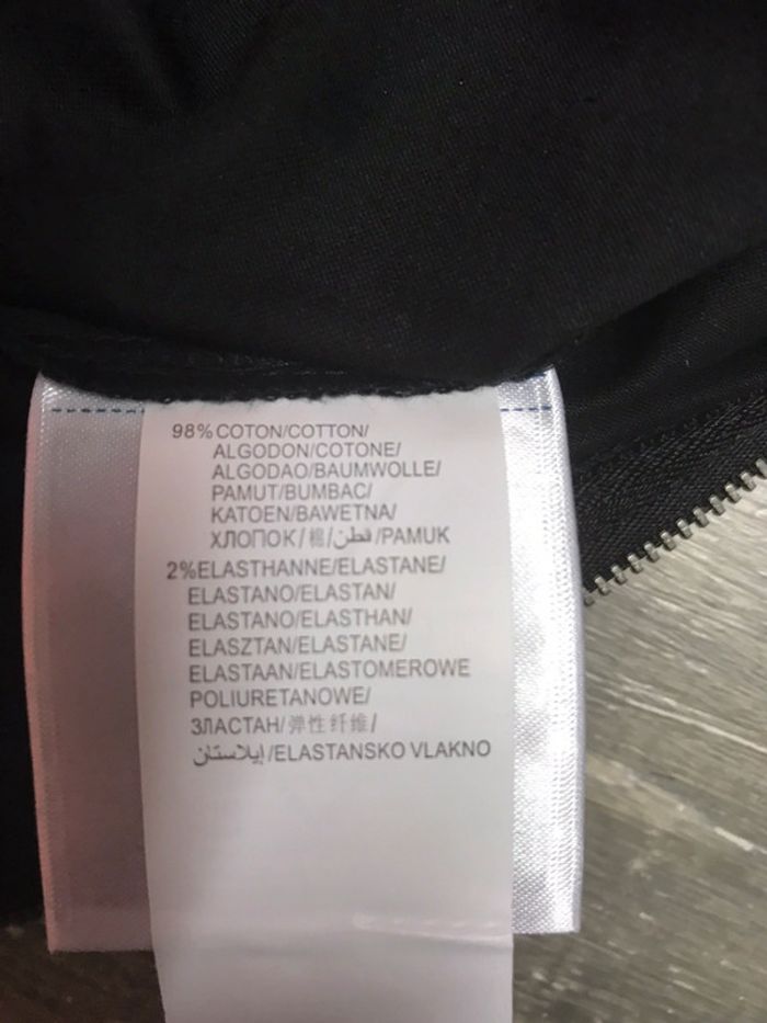 Jupe noire - photo numéro 3