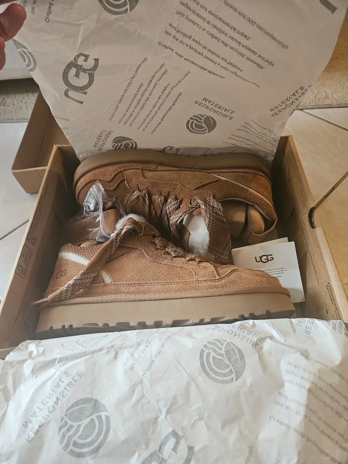 Ugg Lownel taille 44 neuves - photo numéro 2