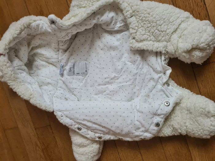 Lot de 3 vêtements bébé 0mois à 1 mois - photo numéro 2