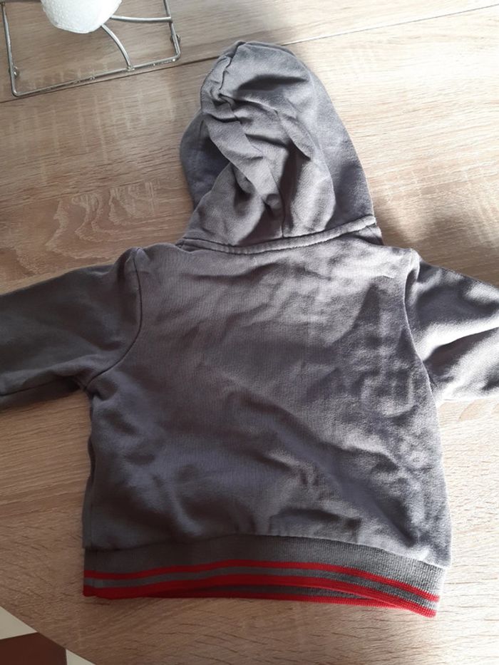 Sweat 6mois - photo numéro 3