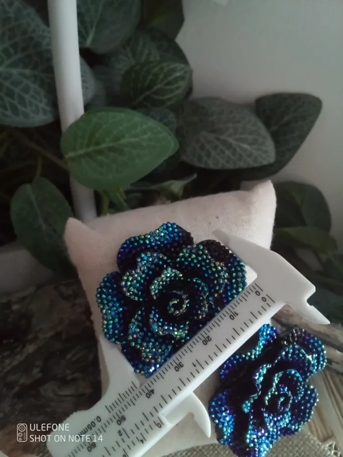Boucles d'oreilles bohèmes fleures bleues - photo numéro 2