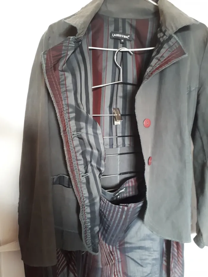Tailleur jupe fantaisie taille M 40 42 - photo numéro 2