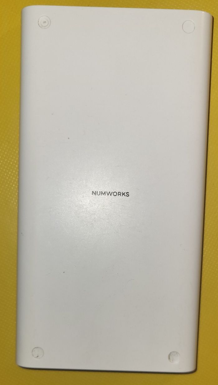 calculatrice graphique numworks python en très bon état 
Impossible de remettre la main sur la boîte 😅
Prix : 70 euros 
Remise en main propre possible a Rueil-Malmaison (Secteur place besche) - photo numéro 3