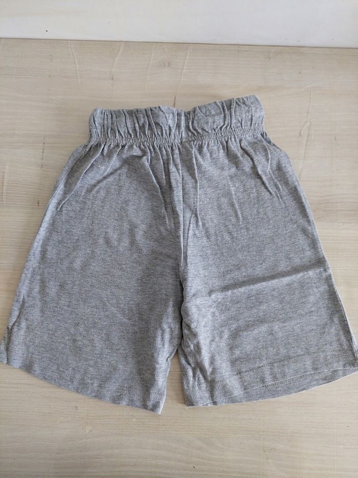 Short gris clair garçon 7ans - photo numéro 2
