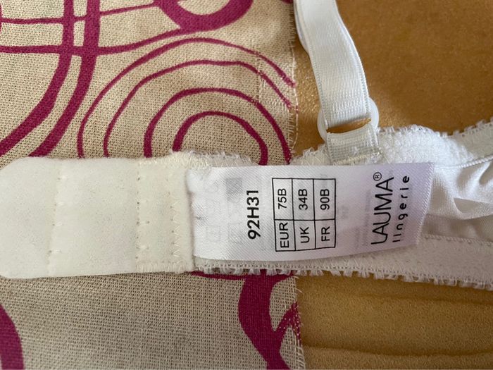 Très joli soutien gorge taille 90B - photo numéro 5
