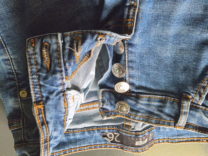 Jean bleu "FB Sister" taille 26 (36) en très bon état "O" - photo numéro 9