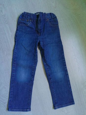 pantalon fille 5 ans, très bon état