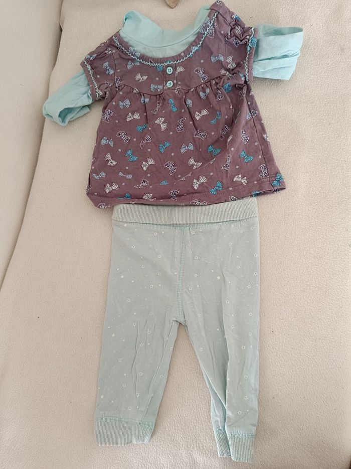 Legging et t-shirt 3 mois