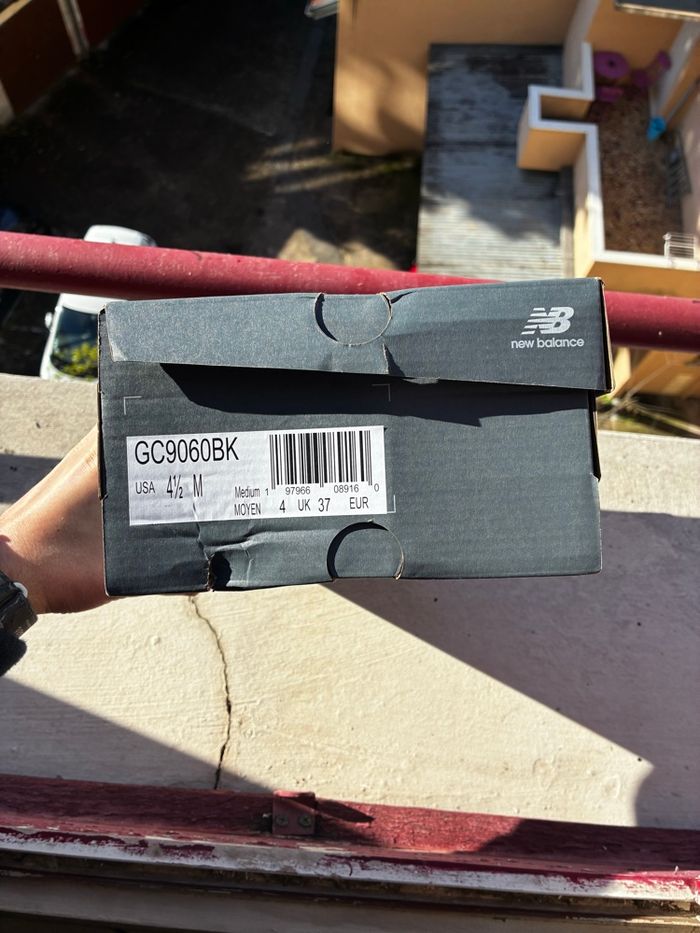 New Balance 9060 Black / Black - photo numéro 9