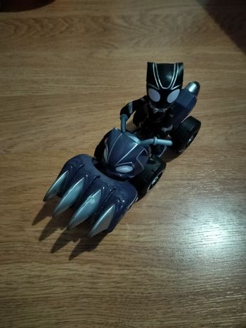 Voiture quad Black Panthère