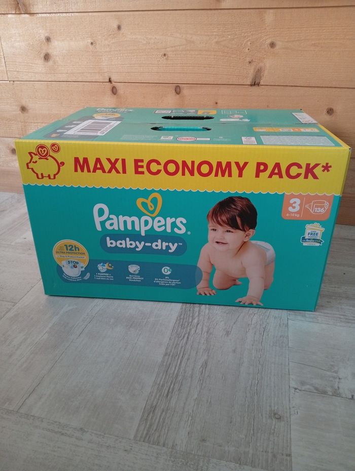 Pampers baby dry taille 3 136 couches