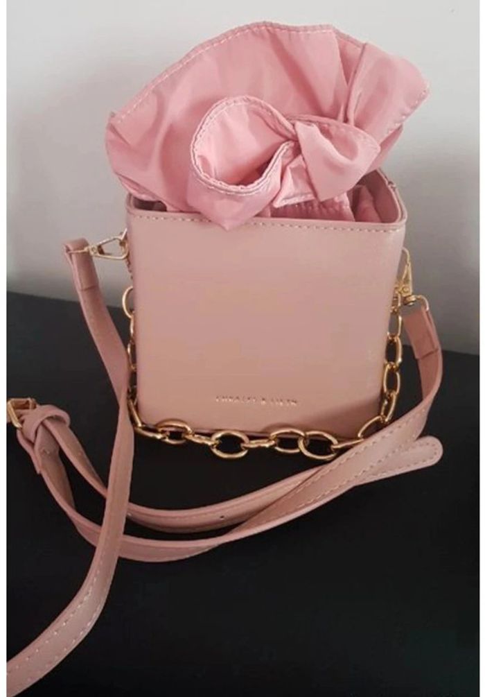 🌺 NEUF sac seau rose avec chaîne - photo numéro 8
