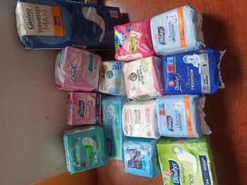 lot de serviettes hygiénique neuf