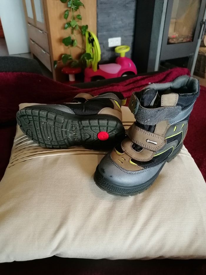 Bottes de neige taille 30 - photo numéro 2