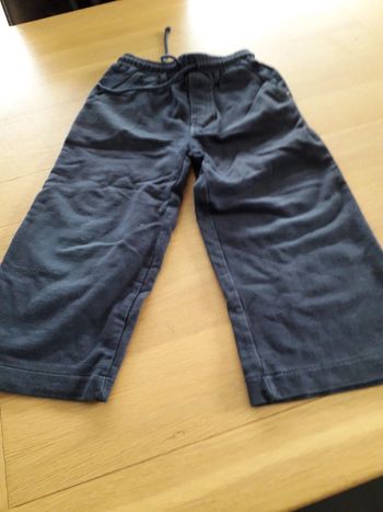 pantalon survêtement offert pour l'achat d'un lot