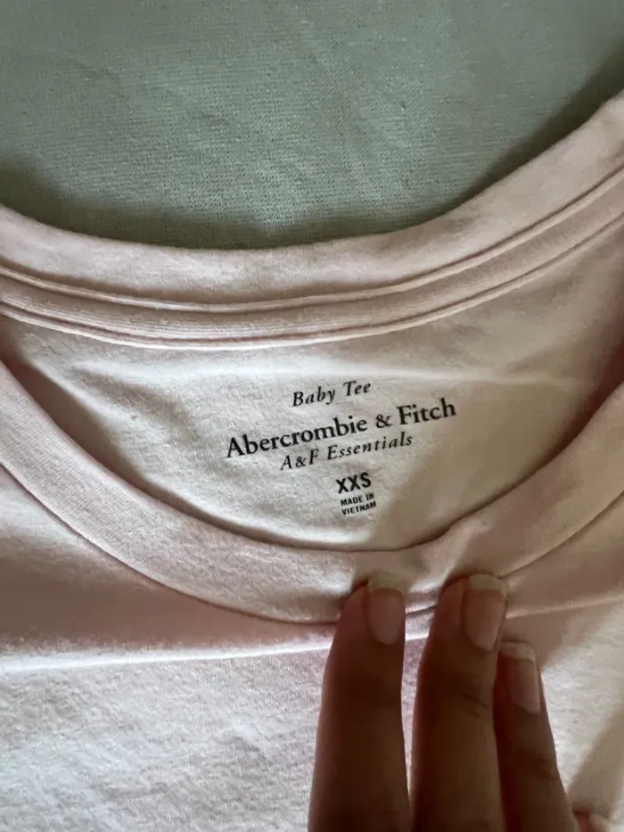 T-shirt Abercombie & Fich - photo numéro 2