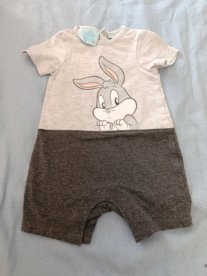 Conbineson shorts 6 mois looney tunes