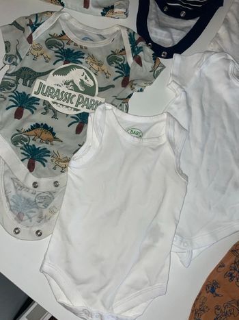 Lot body /ensemble 3 mois