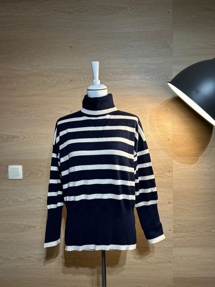 Pull col roulé taille S bleu marine beige parfait état tout doux top matière