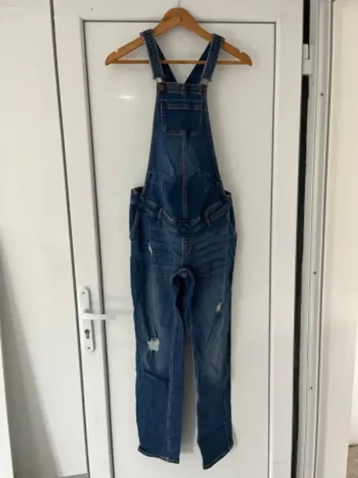 Salopette en jean grossesse