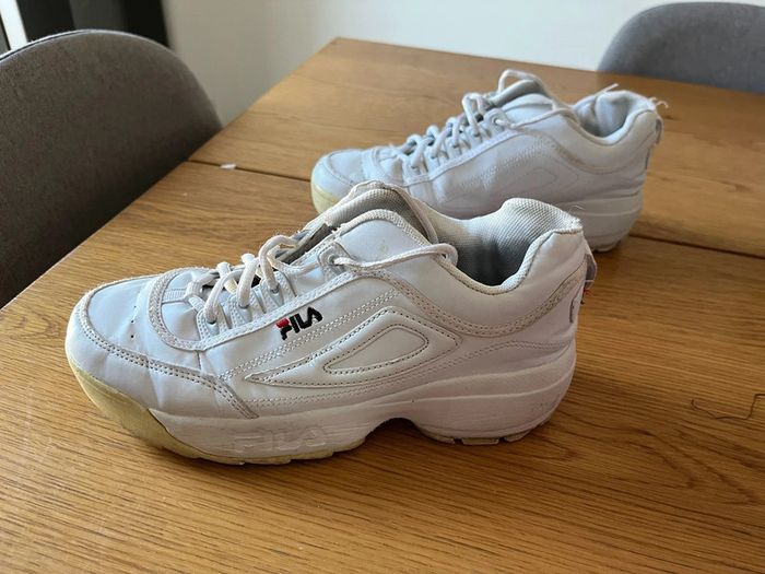 Basket Fila taille 38 couleur blanc état satisfaisant - photo numéro 4