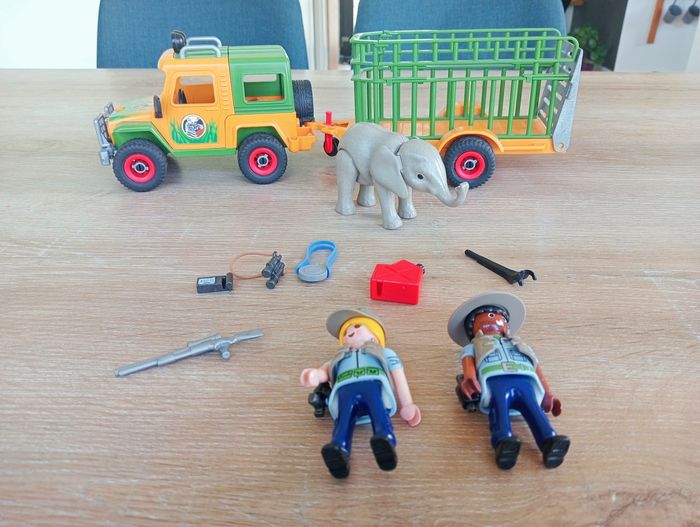 Playmobil 6937 L éléphanteau et ses soigneurs - photo numéro 3