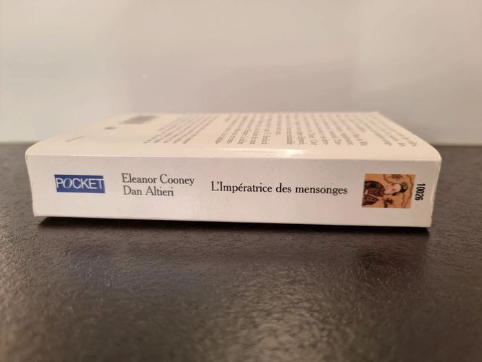 L'impératrice des mensonges - photo numéro 3