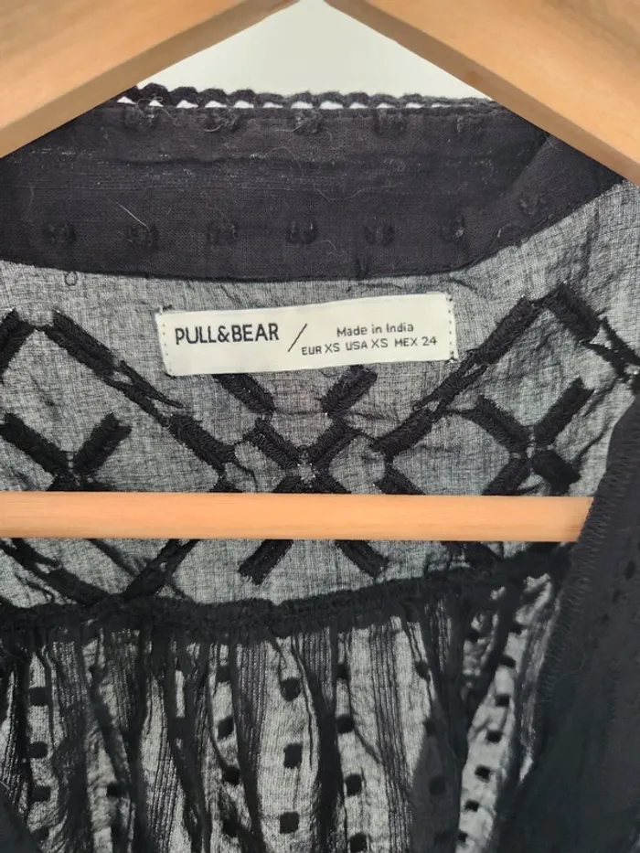 Chemisier pull & bear noir XS - photo numéro 2