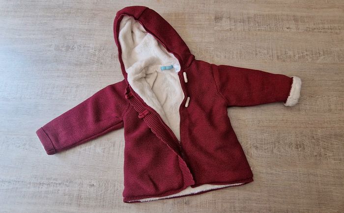 Gros gilet épais bordeaux pailleté 86 cm