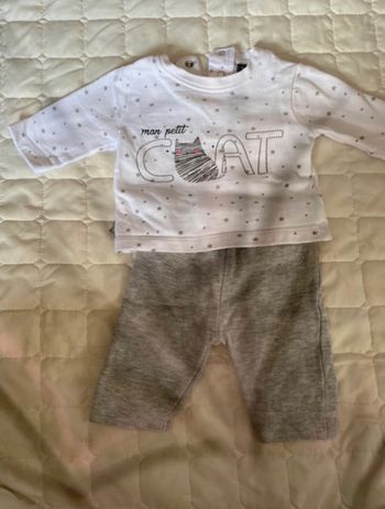 Lot vêtements bébé 1 mois