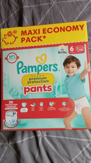 Maxi pack Pampers premium protection pants  taille 6 neuf jamais ouvert