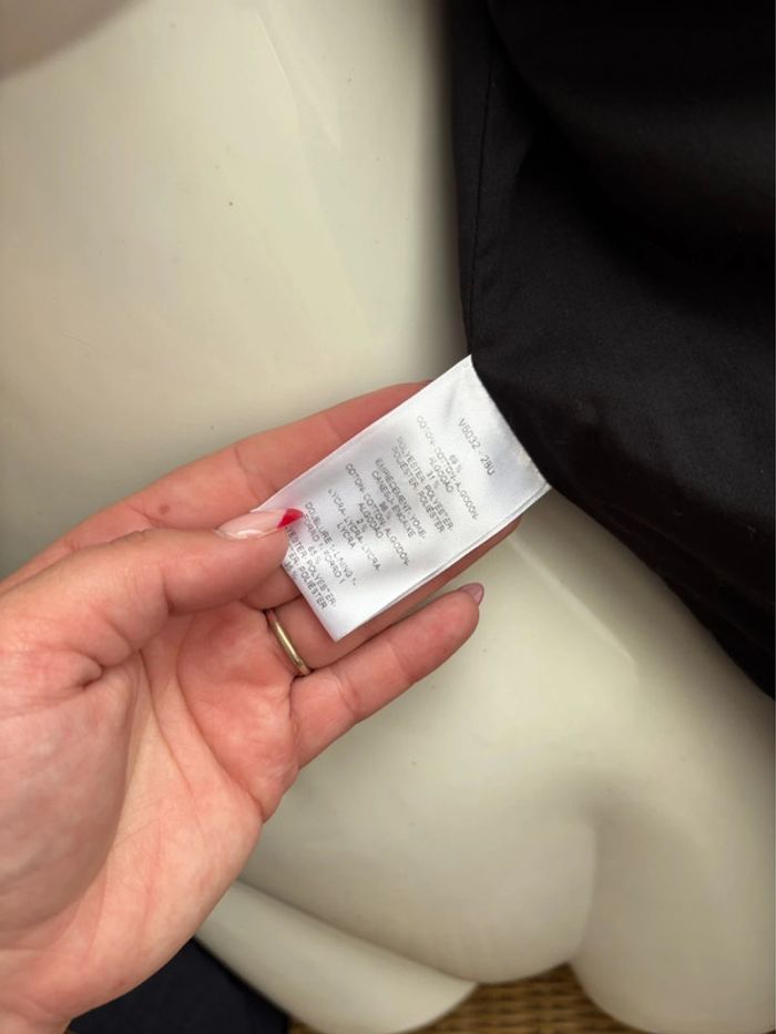 Veste Caroll - comme neuve - bleu très foncé - détails velours sur les manches - taille 42/XL - photo numéro 6