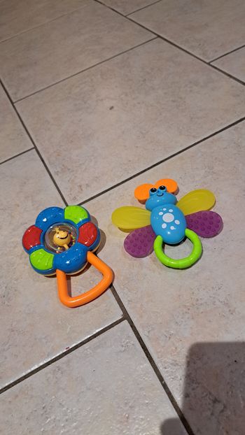 Hochets bébé